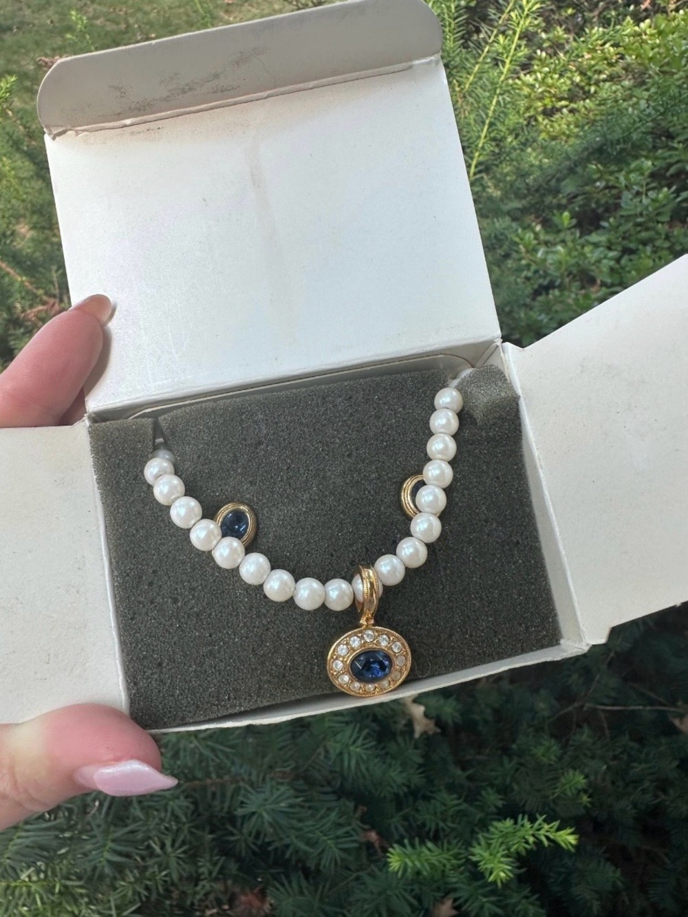 Vintage 1994 Avon Classic Inheritance Pearl Jewelry Set